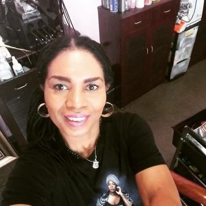 Meet your Posher, Nicole